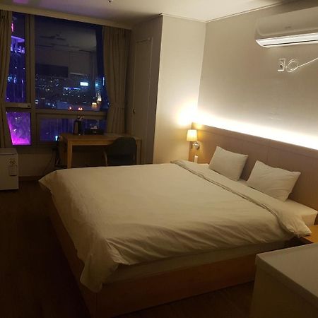 Apm Residence Hotel Seoul Bagian luar foto